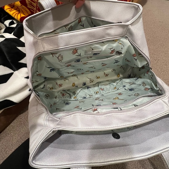 LUG Tempo Matte Luxe VL Tote Bag - Metallic Silver IcePop Stitch - Picture 7 of 14